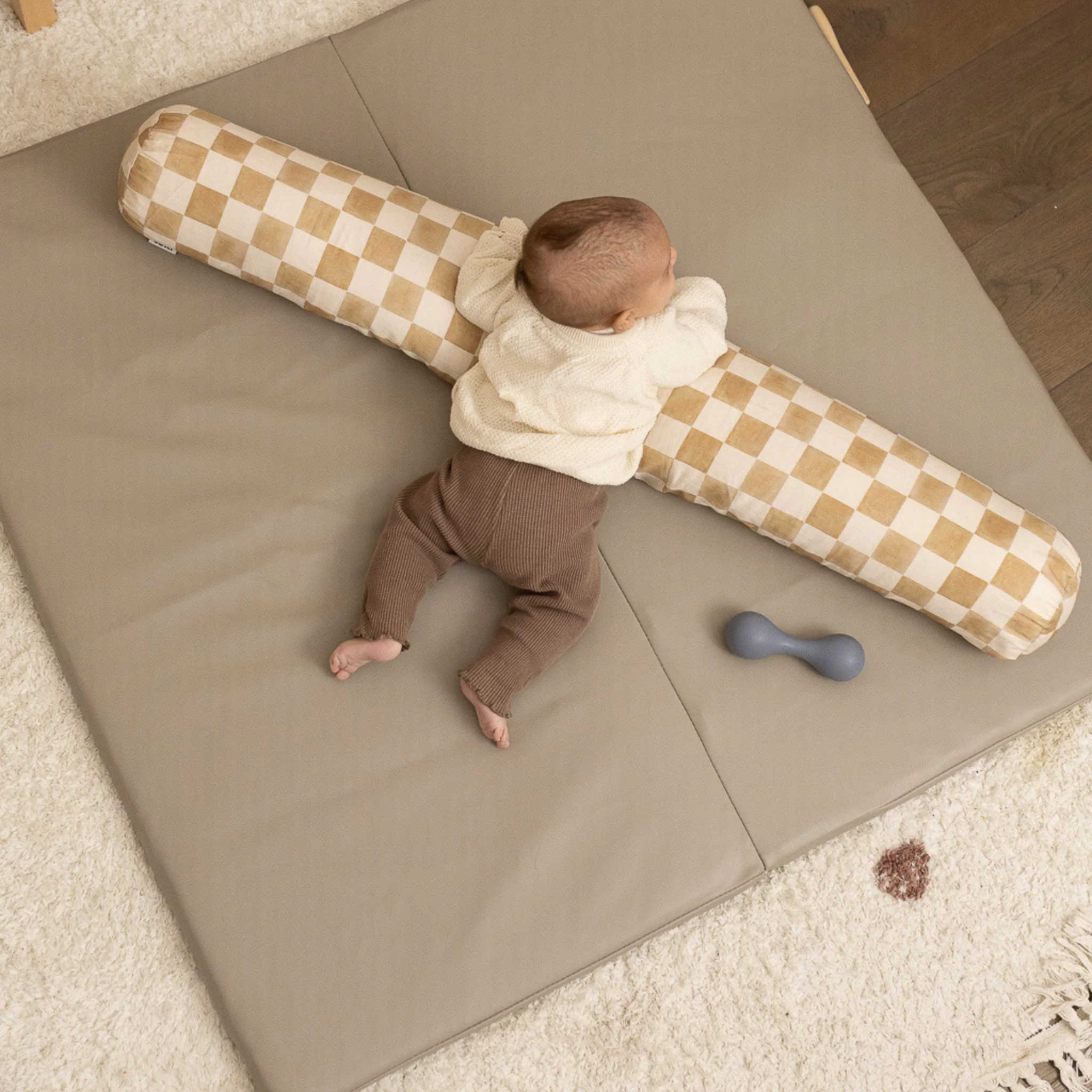 Toki Kids Checker Toffee Support Pillow - Image 5