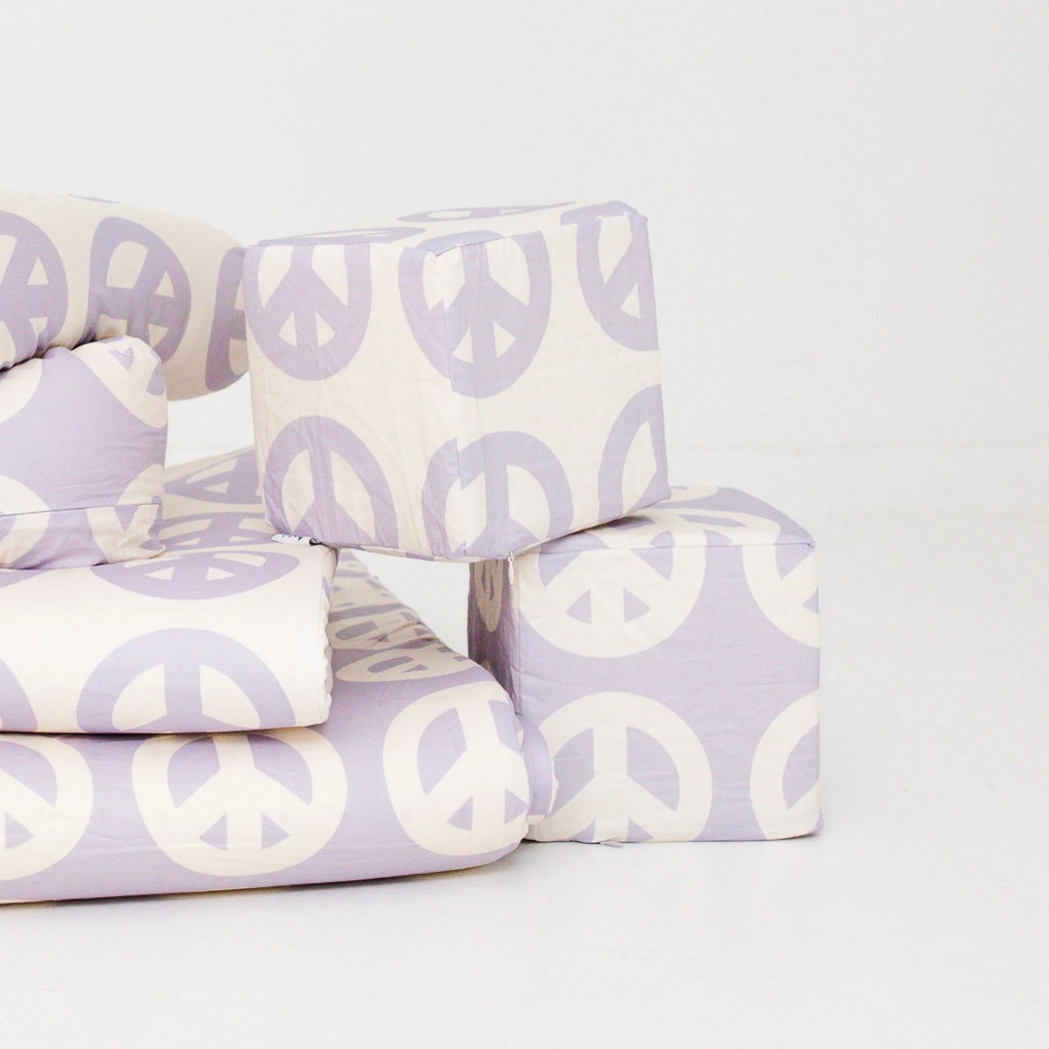 Toki Kids Cream Peace Sign Play Cube - Image 4