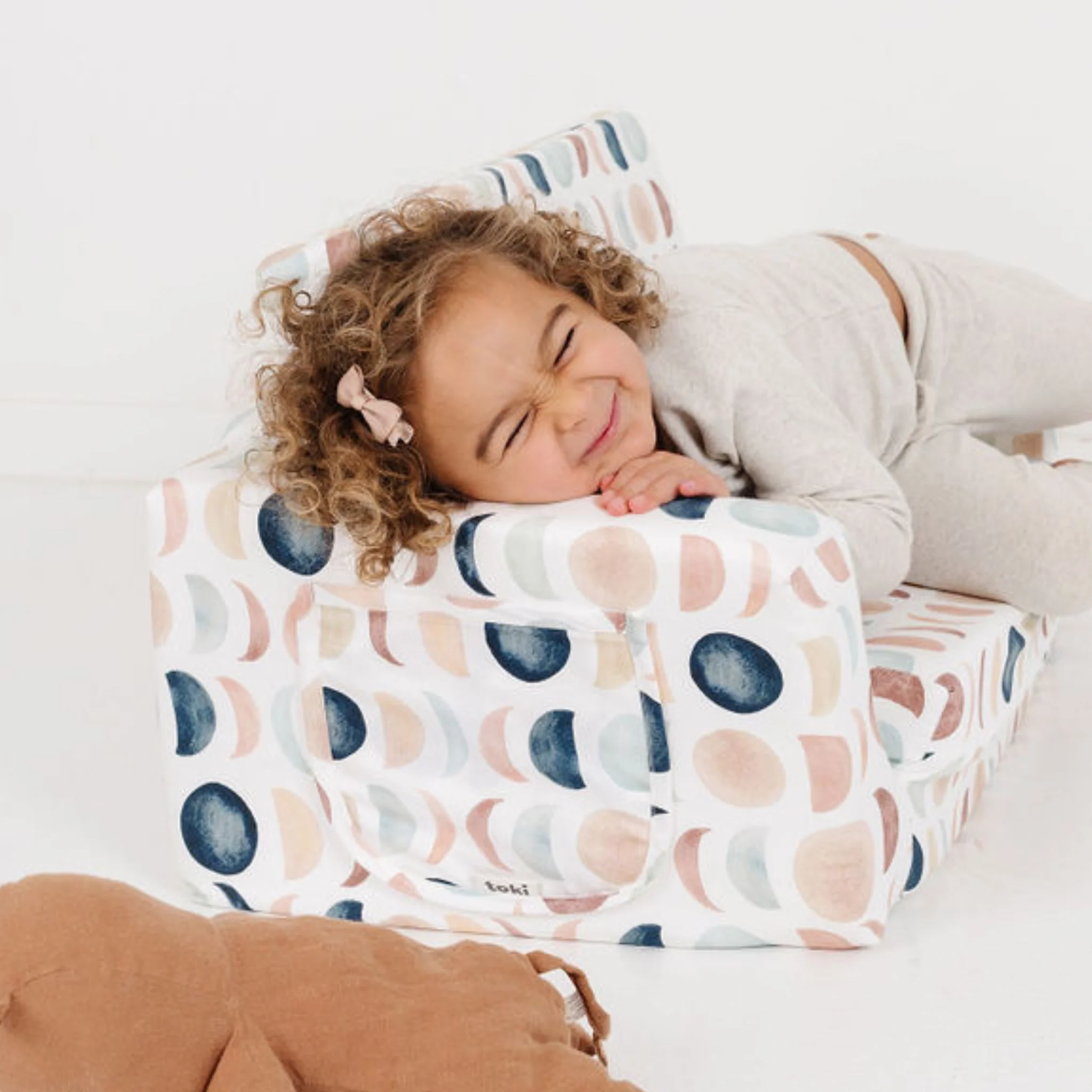 Toki Kids Lunar Phases Play Couch - Image 6