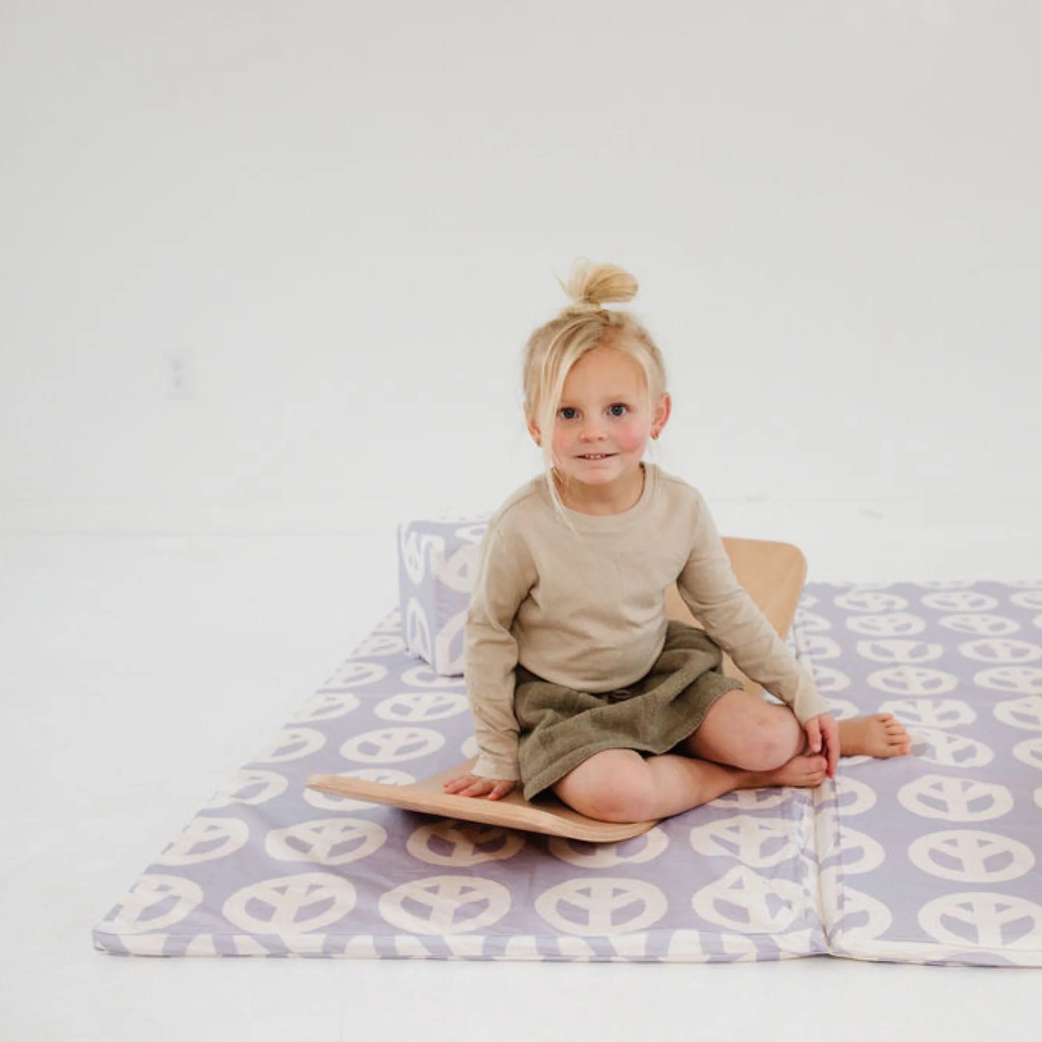 Toki Kids Peace Sign Organic Cotton Mat - Image 6