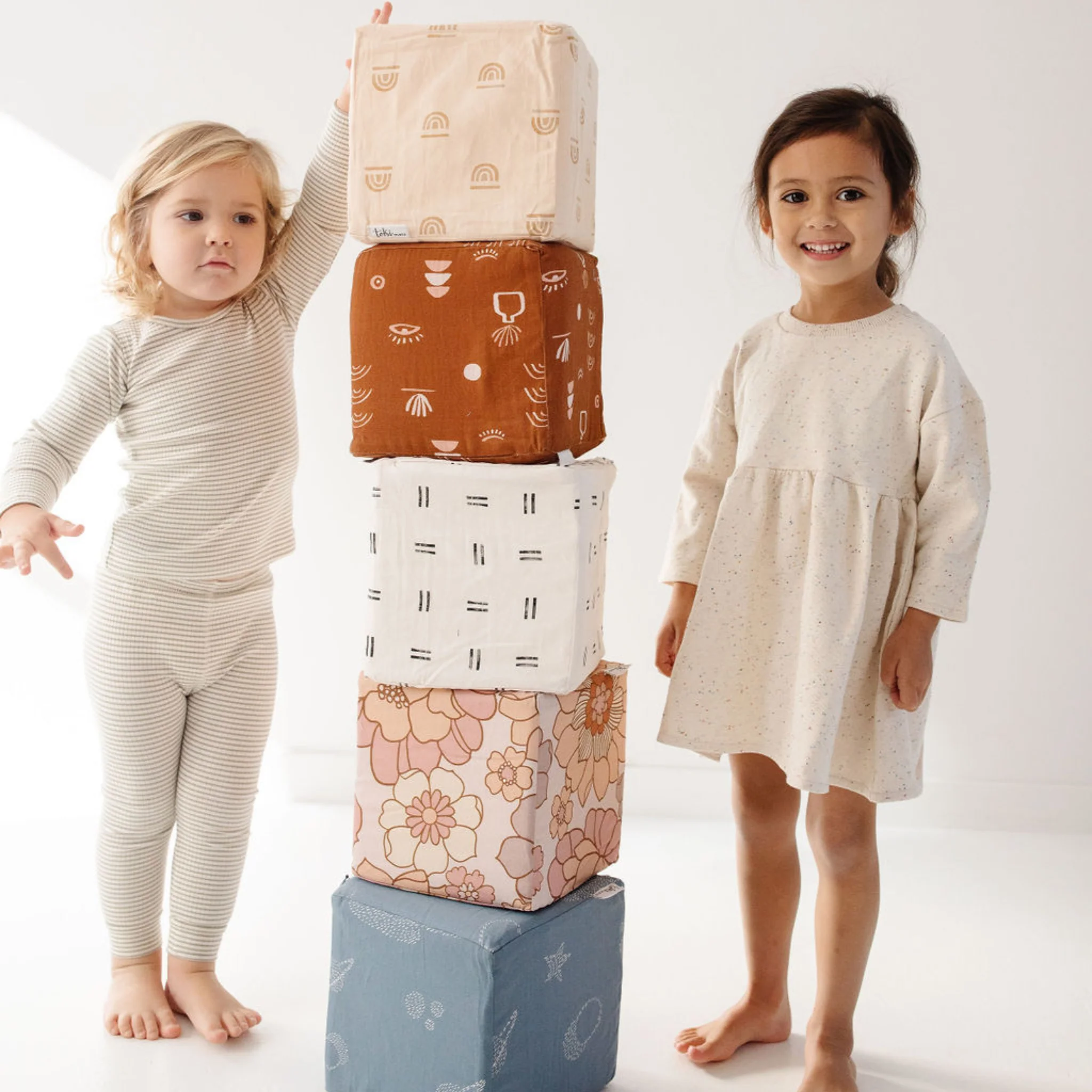 Toki Kids Rainbow Peach Play Cube - Image 4