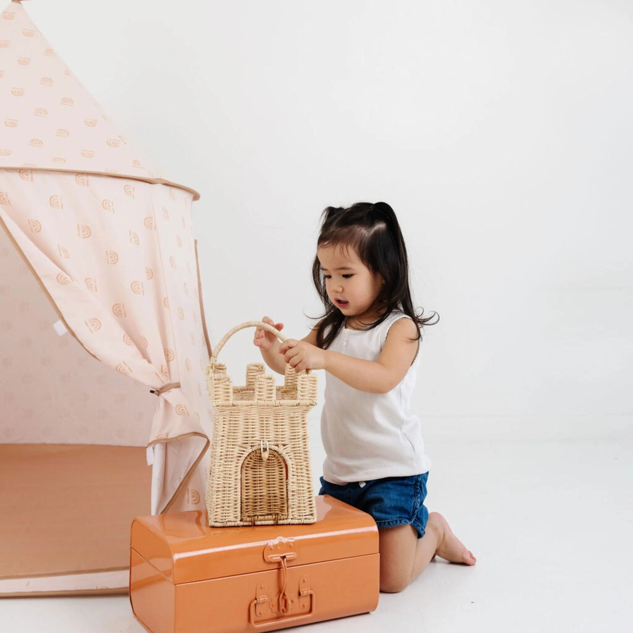 Toki Kids Rainbow Peach Play Tent - Image 4