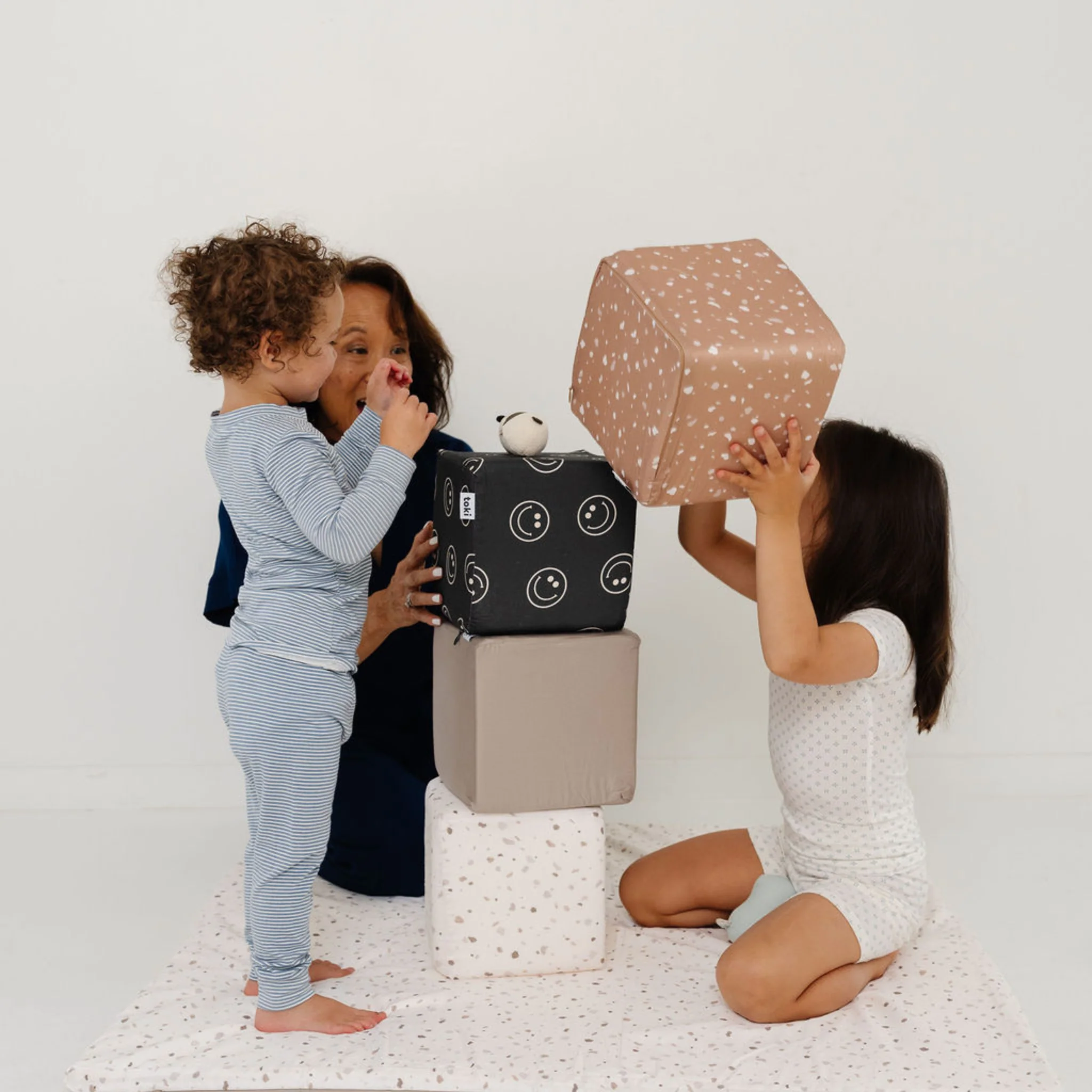 Toki Kids Terrazzo Chalk Play Cube - Image 3
