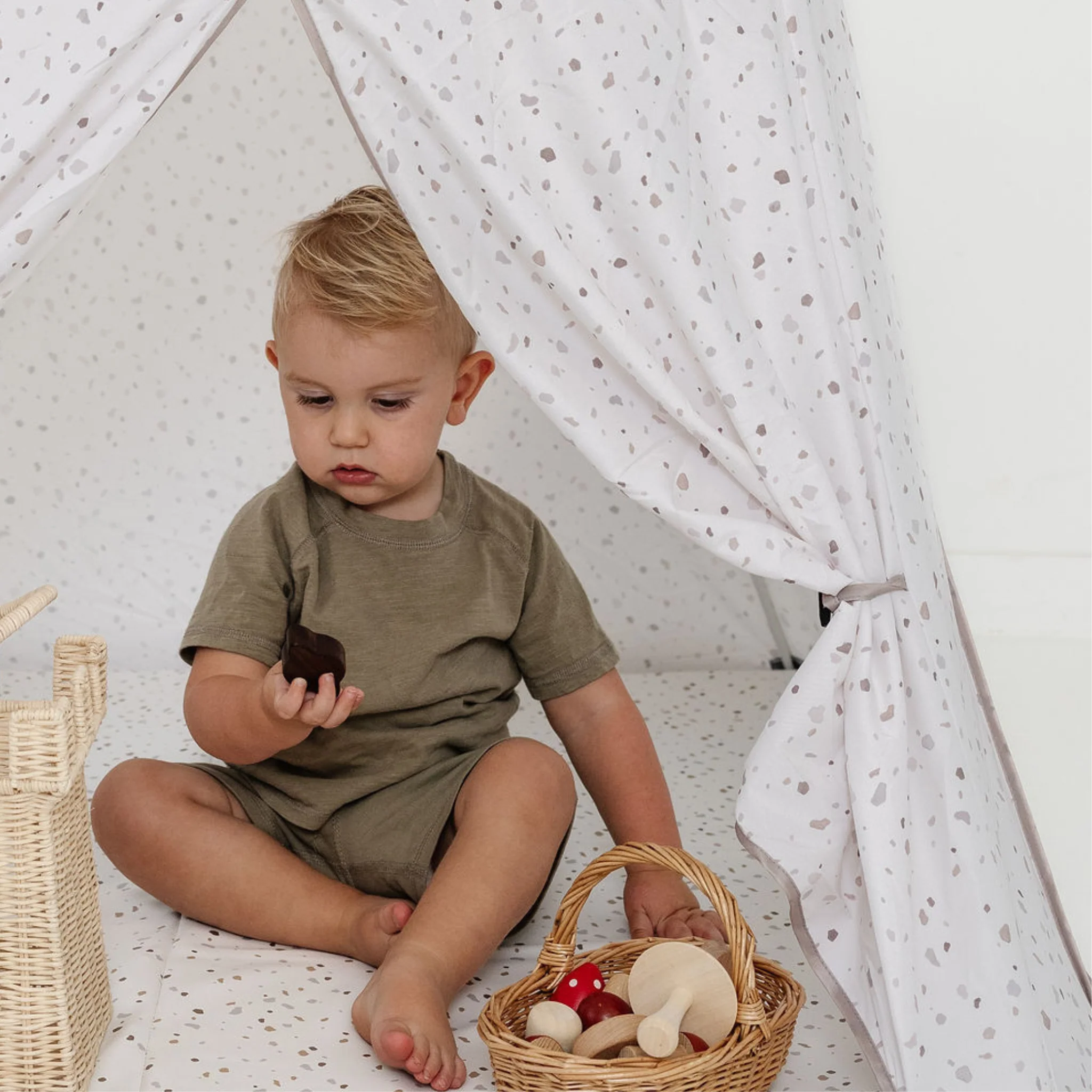 Toki Kids Terrazzo Chalk Play Tent - Image 4
