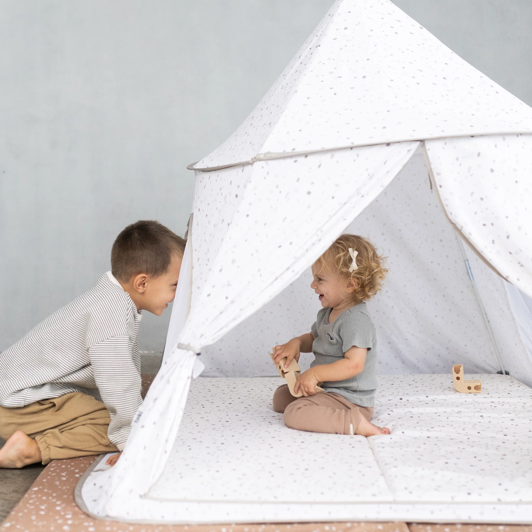 Toki Kids Terrazzo Chalk Play Tent - Image 7