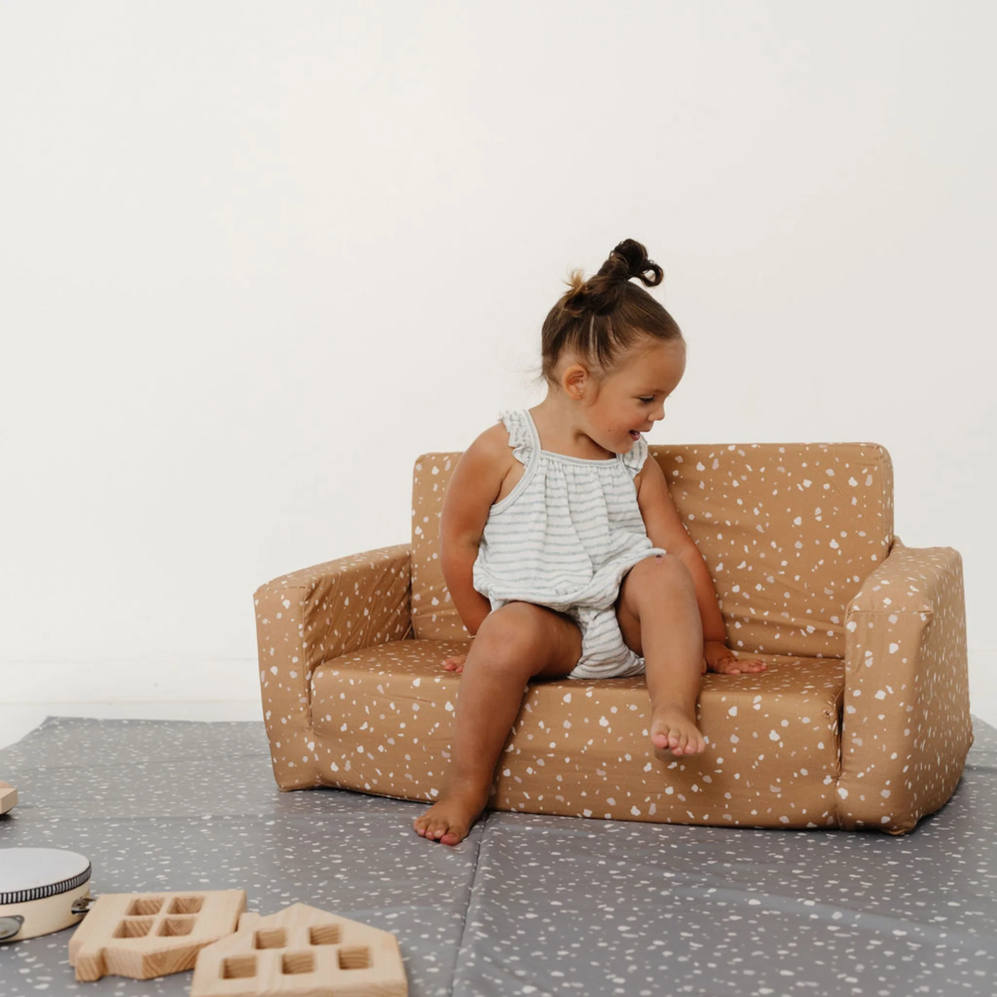 Toki Kids Terrazzo Clay Play Couch - Image 4