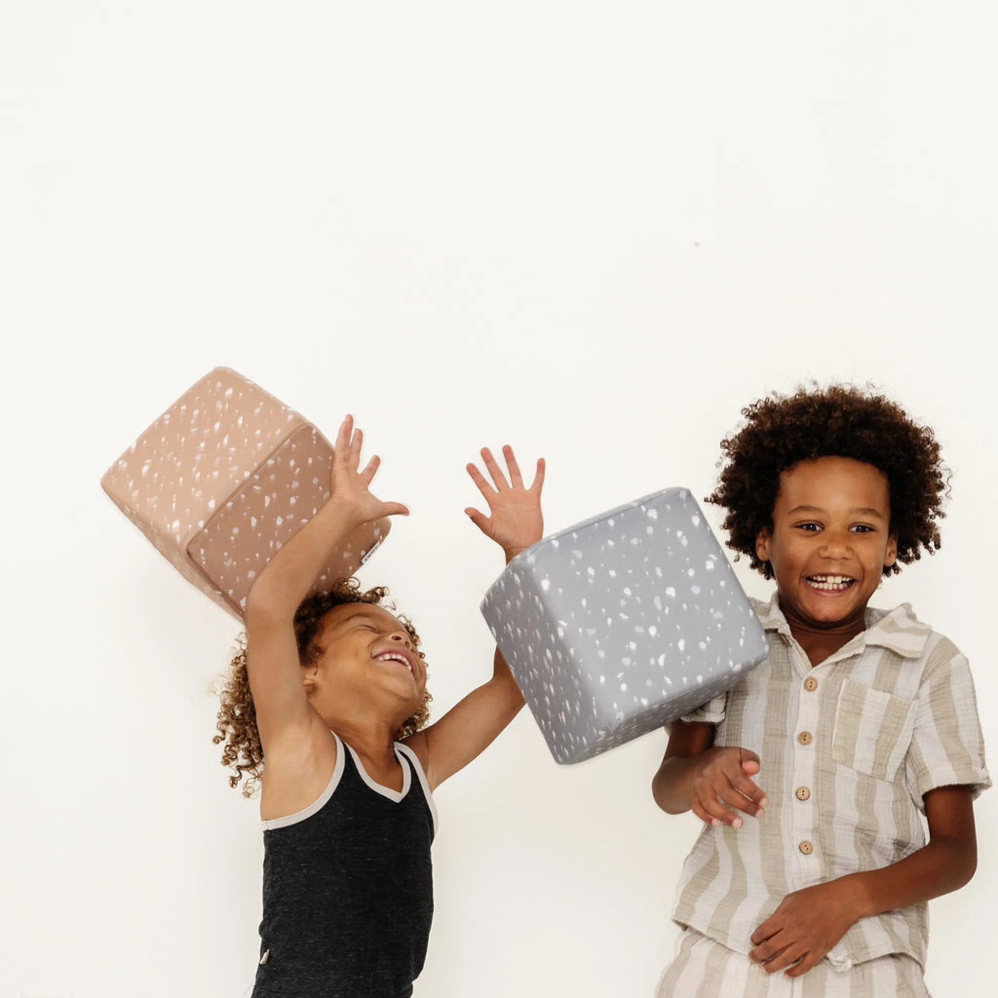 Toki Kids Terrazzo Slate Play Cube - Image 2