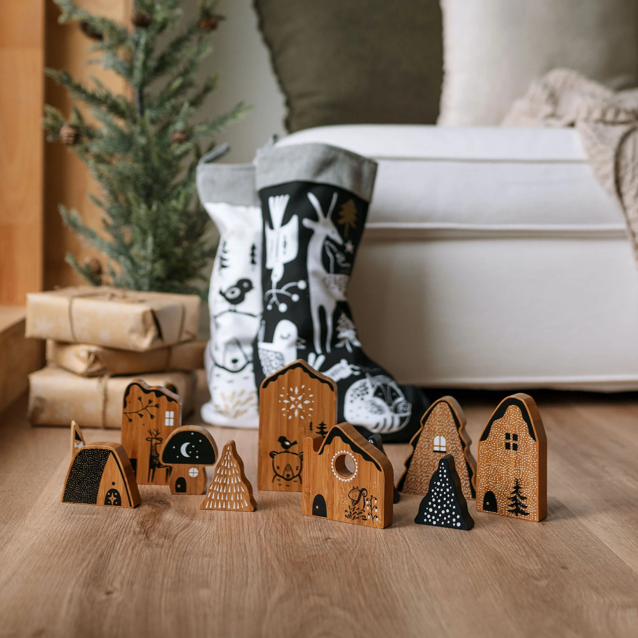 Wee Gallery Woodland Village - Image 6