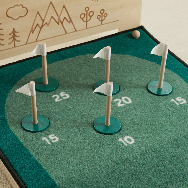 Wonder and Wise Keen Putting Green - Image 4